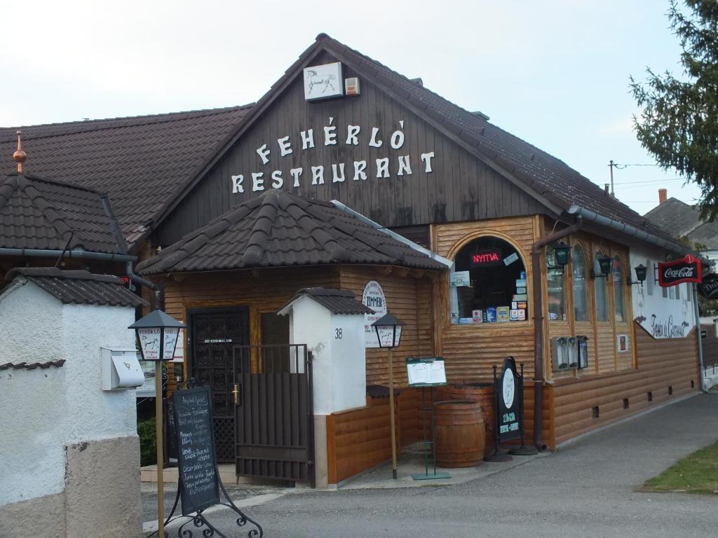 Feherlo Vendeghaz & Restaurant Buk Ngoại thất bức ảnh